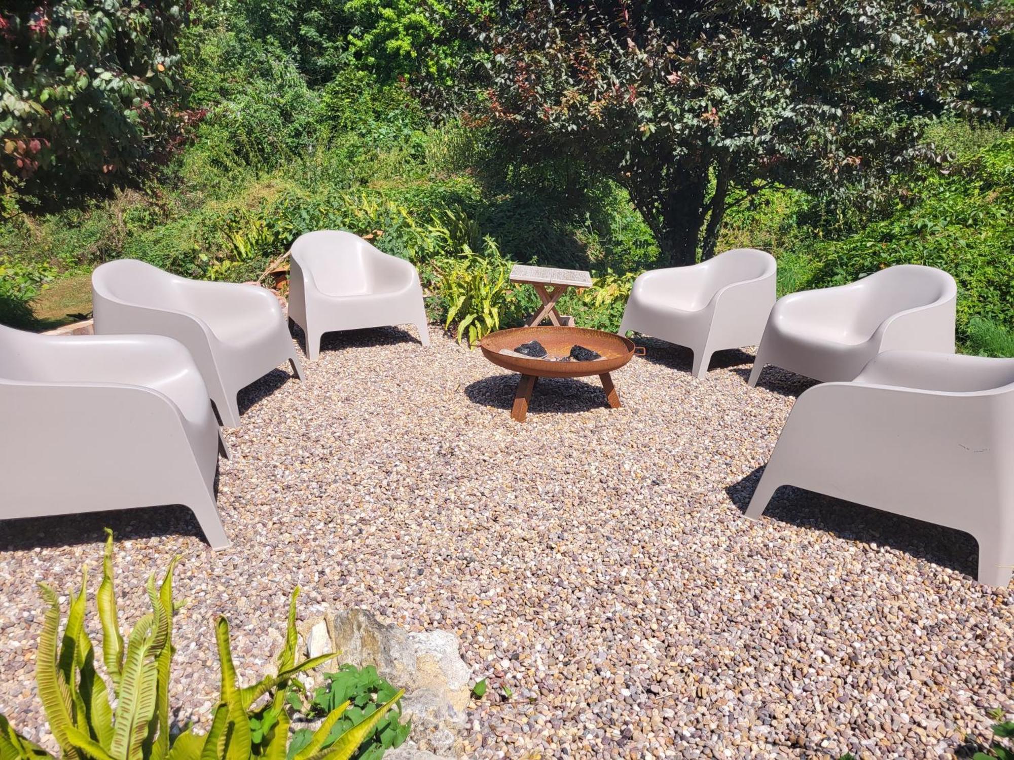 Unique & Rural Child Friendly Annexe With Large Gardens, Games & Tennis Court - Chichester Holiday Properties Exterior foto