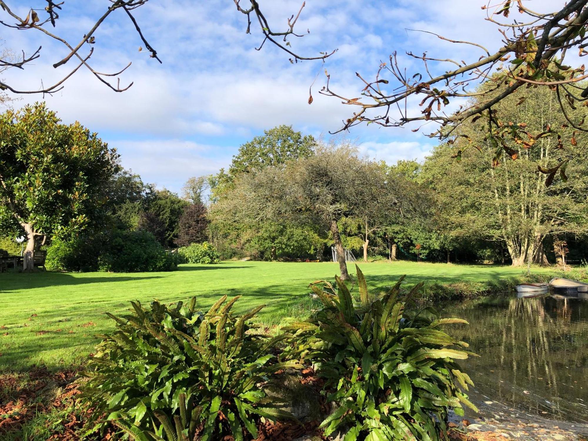 Unique & Rural Child Friendly Annexe With Large Gardens, Games & Tennis Court - Chichester Holiday Properties Exterior foto