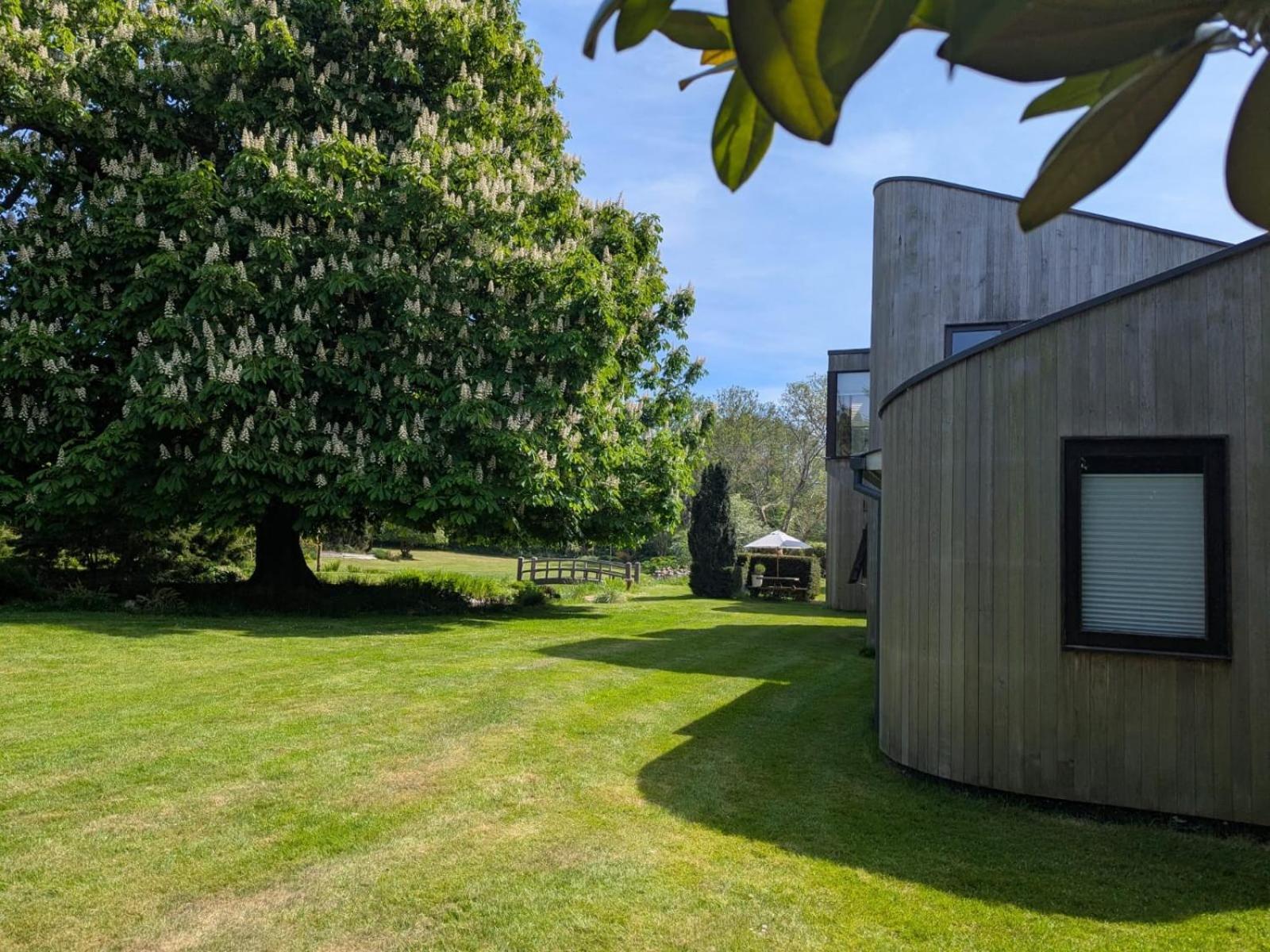 Unique & Rural Child Friendly Annexe With Large Gardens, Games & Tennis Court - Chichester Holiday Properties Exterior foto